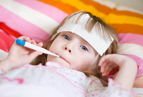 Лечение простуды у детей: препараты и народные средства